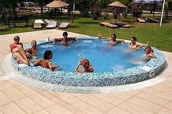 Flora Hotel 3*