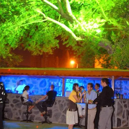 Hotel Flora 3*