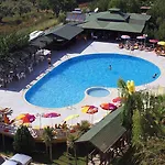 Ξενοδοχείο Flora 3*