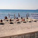 Ξενοδοχείο Flora Soğucak