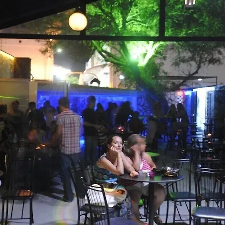 Flora Ξενοδοχείο Soğucak