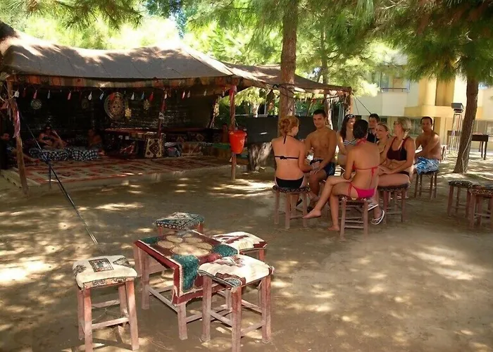 Flora Ξενοδοχείο